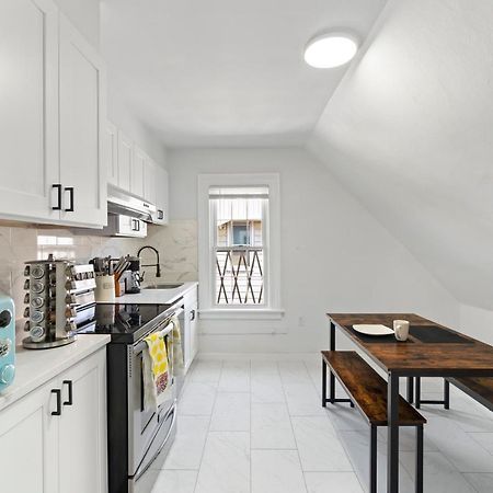 Cozy Gem In The Heart Of East Rock With Free Parking Near Yale And Dt Apartment New Haven Exterior foto